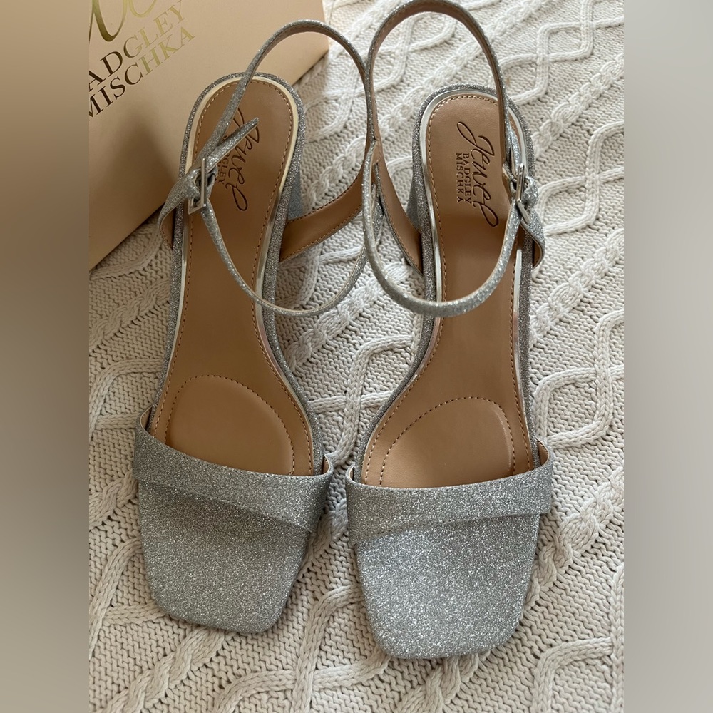 Jewel Badgley Mischka “Rayla II” Silver Glitter Women's Heels Buckle Various SZ - Picture 13 of 14
